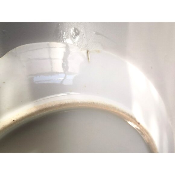 Collector plates 2: Enoch Wedgewood Tunstall blue onion 6 1/8", Unknown 6.75 " - Picture 8 of 9